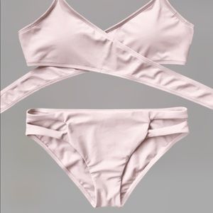 Pink wrap around bathing suit👙